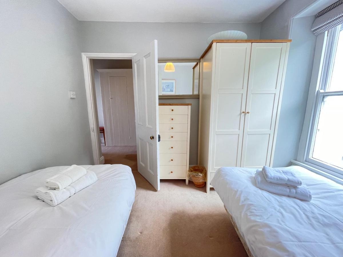 37 Trenwith Place, Charming Family Home & Garden! St Ives Esterno foto